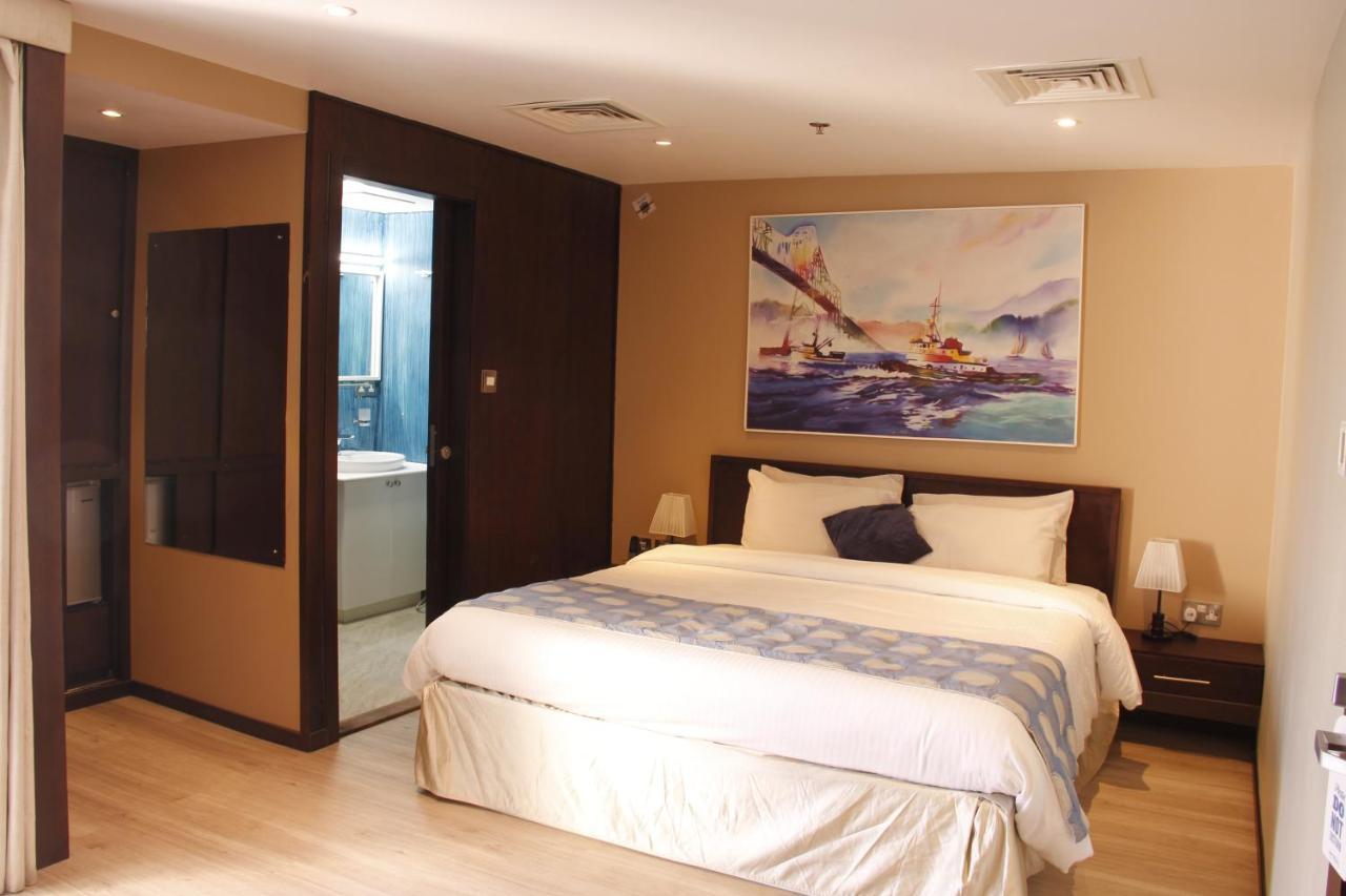 C Hotel Манама Экстерьер фото